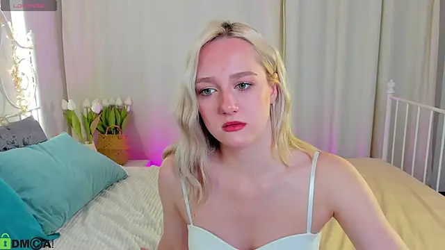 Chloe-Deccer online show from 07-16-26, 01:02