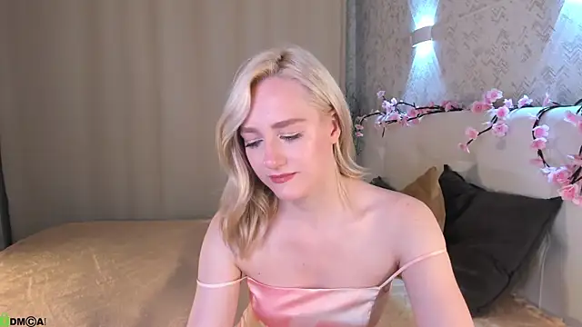 Chloe-Deccer online show from 06-25-26, 01:25