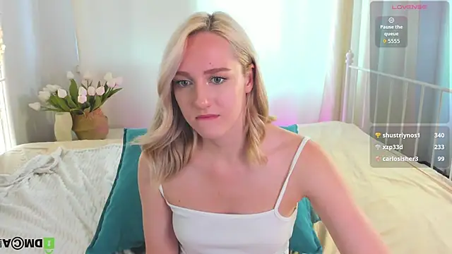 Chloe-Deccer online show from 07-07-26, 06:47