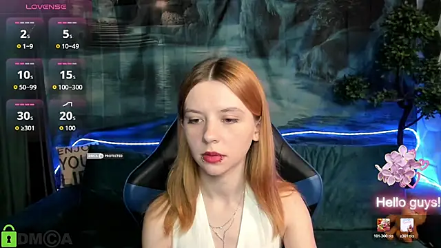 Snapshot of CarolInWonderland chatting on 06-20-26, 06:07 CarolInWonderland online show from 06-20-26, 06:07