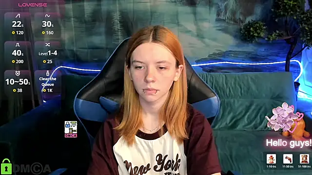 Snapshot of CarolInWonderland chatting on 06-12-26, 06:44 CarolInWonderland online show from 06-12-26, 06:44