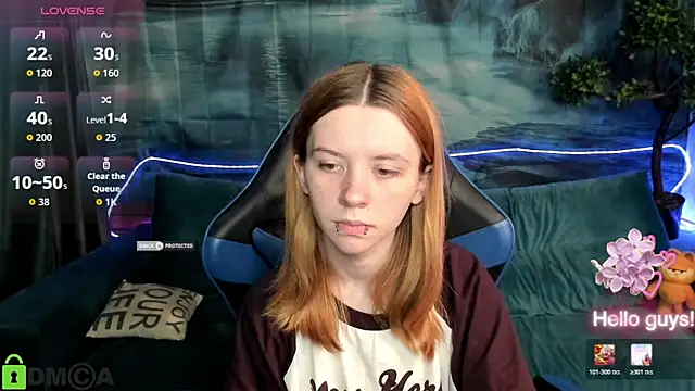 Snapshot of CarolInWonderland chatting on 06-15-26, 06:46 CarolInWonderland online show from 06-15-26, 06:46