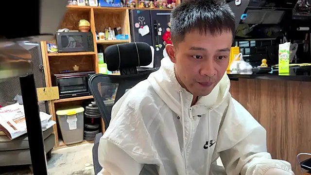 deansu0819 online show from 07-21-26, 10:55