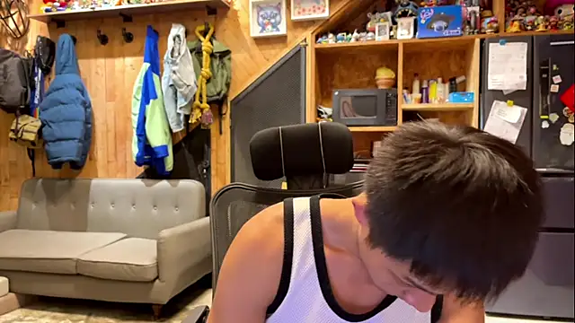 deansu0819 online show from 07-10-26, 02:17