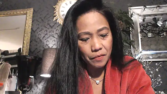 Snapshot of Hornygirltheone chatting on 03-15-25, 01:19 Hornygirltheone online show from 03-15-25, 01:19