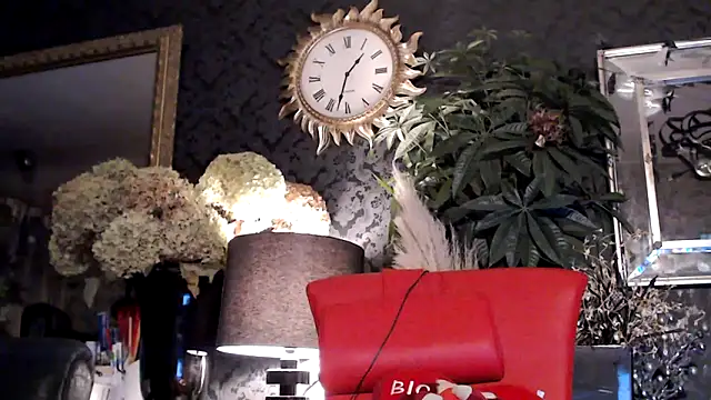 Snapshot of Hornygirltheone chatting on 10-30-25, 12:31 Hornygirltheone online show from 10-30-25, 12:31