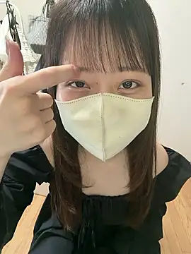 Snapshot of Miiruuu75 chatting on 06-10-26, 12:12 Miiruuu75 online show from 06-10-26, 12:12