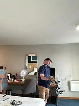 Shycouple7295 online show from 07-12-26, 05:47