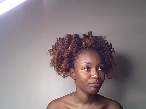 Lill Miss online show from 06-13-26, 05:44