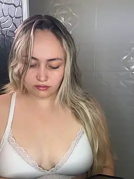Snapshot of Rositafresitaa chatting on 06-19-26, 03:07 Rositafresitaa online show from 06-19-26, 03:07