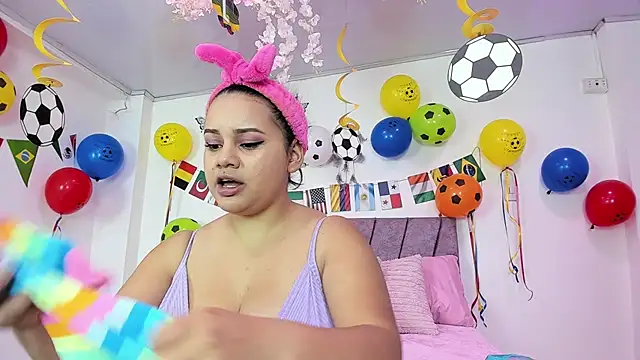 Snapshot of NahomyEvans chatting on 07-11-26, 11:43 NahomyEvans online show from 07-11-26, 11:43