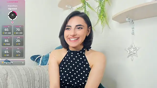 Snapshot of LunarLori chatting on 06-11-26, 08:17 LunarLori online show from 06-11-26, 08:17