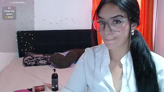 emma grace11 online show from 06-06-26, 06:24