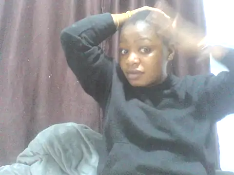 Snapshot of sweett_camillah chatting on 06-18-26, 11:48 sweett camillah online show from 06-18-26, 11:48