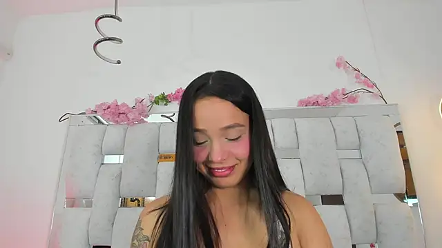 Luna Juicyberry online show from 06-10-26, 06:20