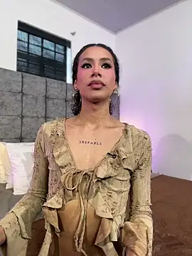 LiaDuquette online show from 07-12-26, 05:25