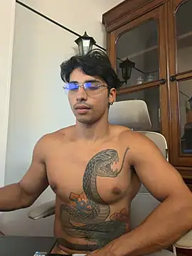 Snapshot of David_Tresh5 chatting on 07-19-26, 03:53 David Tresh5 online show from 07-19-26, 03:53