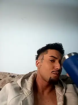 Boytranoroxa online show from 06-07-26, 03:56