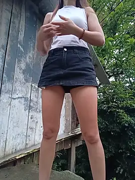 Snapshot of Sky-beo chatting on 06-18-26, 10:26 Sky-beo online show from 06-18-26, 10:26