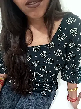 Meenakshi rajput online show from 06-10-26, 04:13