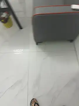 qiqi aiwan online show from 06-07-26, 10:42