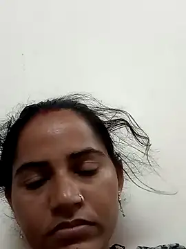 Hotnewbhabi riya online show from 06-19-26, 12:16