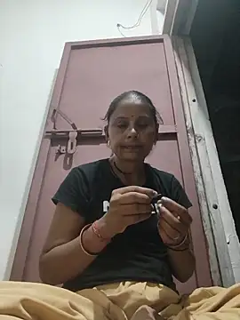 Karishna hot online show from 06-19-26, 07:41