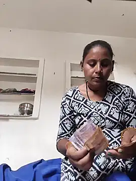 Karishna hot online show from 06-18-26, 11:26