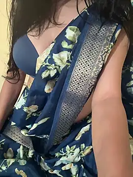 Snapshot of Aishu__Reddy chatting on 06-08-26, 09:43 Aishu Reddy online show from 06-08-26, 09:43