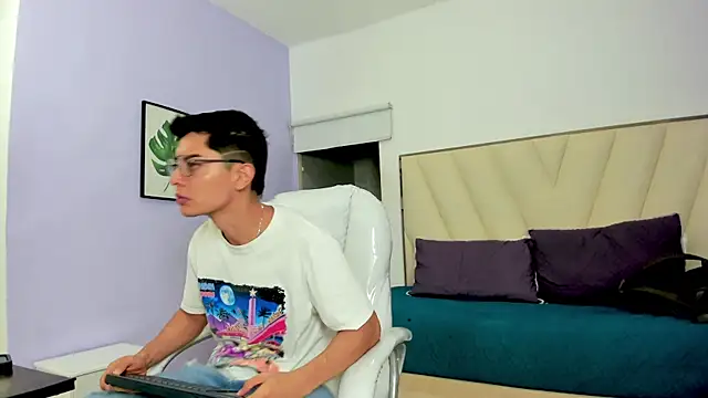 Ethan12  online show from 06-17-26, 03:06