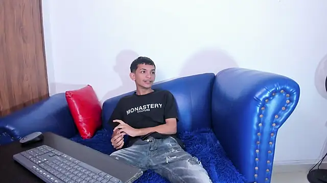 littlecum18 online show from 07-22-26, 01:24