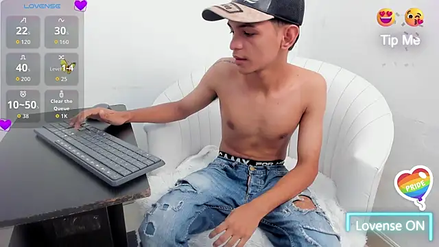 littlecum18 online show from 06-13-26, 12:03