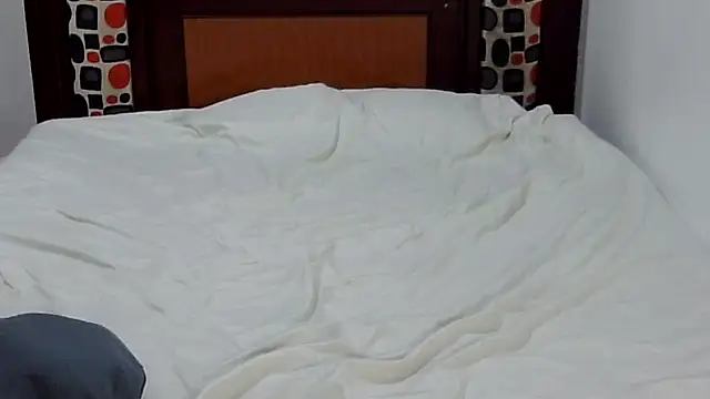 Snapshot of Lolacurly69 chatting on 07-12-26, 05:52 Lolacurly69 online show from 07-12-26, 05:52