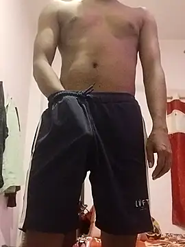 Snapshot of Daddsuroj69 chatting on 07-14-26, 02:38 Daddsuroj69 online show from 07-14-26, 02:38