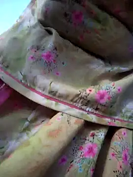 riyana tai online show from 06-11-26, 01:05