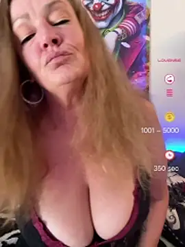 Snapshot of MumGabriela chatting on 06-19-26, 07:47 MumGabriela online show from 06-19-26, 07:47