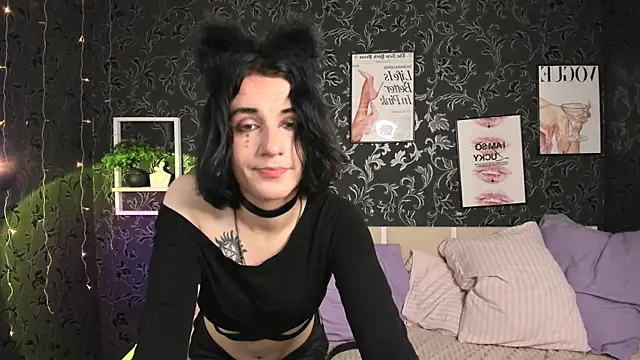 MickeQuinee online show from 06-23-26, 01:09