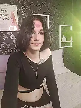 MickeQuinee online show from 06-21-26, 10:10