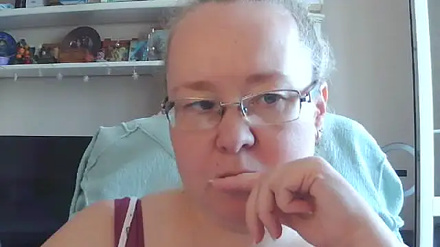Viola27 online show from 07-18-26, 06:55