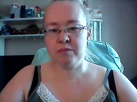 Viola27 online show from 06-20-26, 07:13