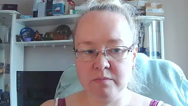 Viola27 online show from 07-15-26, 04:52