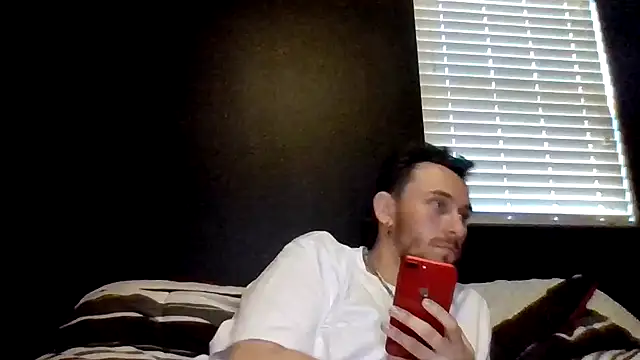 Snapshot of Mikecloudyhawk chatting on 06-20-26, 01:10 Mikecloudyhawk online show from 06-20-26, 01:10