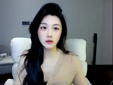 SylvieMaya online show from 06-07-26, 05:07
