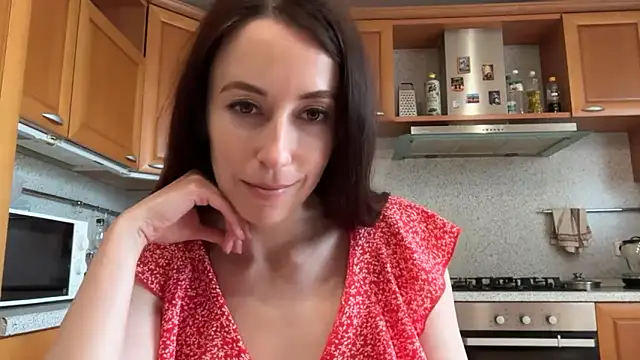 Flamingo Queen online show from 06-17-26, 02:38