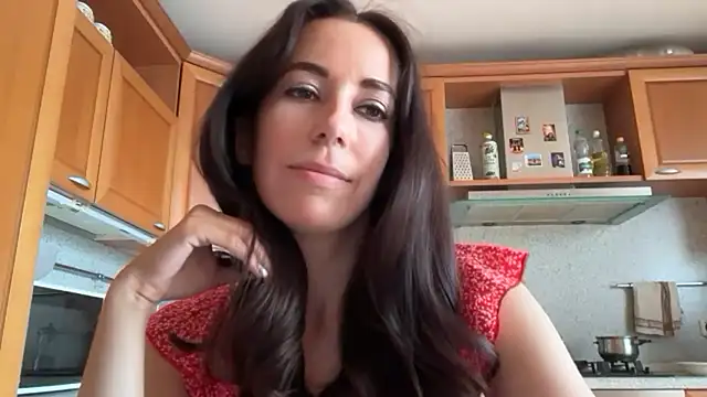 Flamingo Queen online show from 07-06-26, 05:58