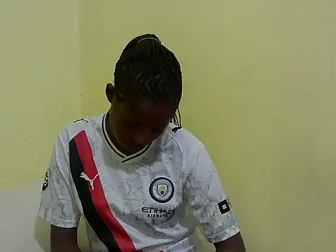 lilmomaa online show from 06-18-26, 05:51