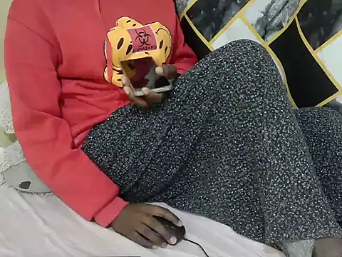 lilmomaa online show from 06-21-26, 07:30
