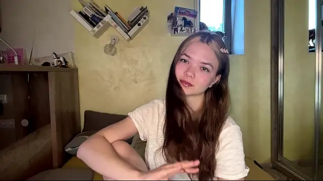 Snapshot of AvrilGillig chatting on 06-11-26, 04:15 AvrilGillig online show from 06-11-26, 04:15