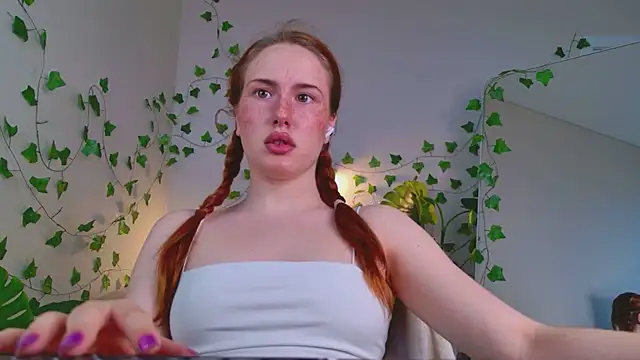 ChloeAster online show from 07-21-26, 06:59