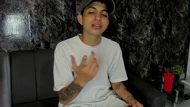 cameron lux77 online show from 07-19-26, 04:21